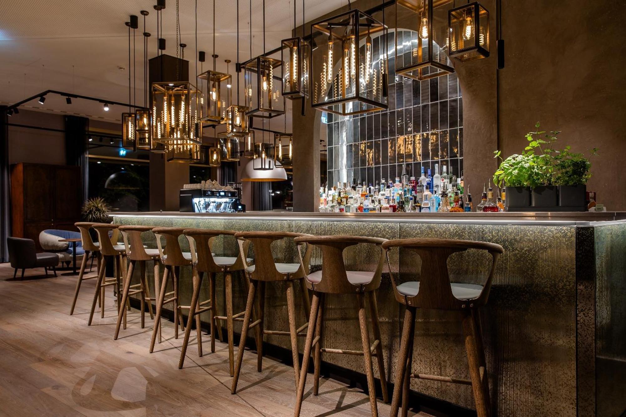 Motel One Wuerzburg Экстерьер фото